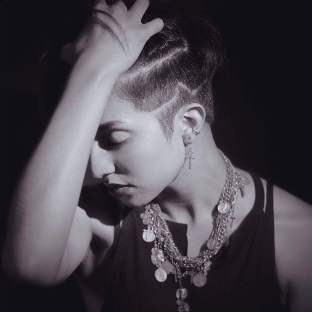 Meet your Posher, Alexandra